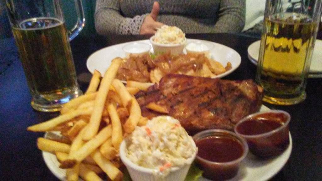 Dinas Pizza & Pub | restaurant | 5701 Memphis Ave, Cleveland, OH 44144, USA | 2163513663 OR +1 216-351-3663