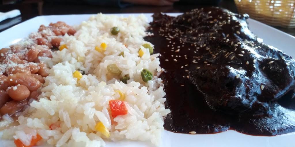 El Huesito Seafood & Grill | restaurant | 2168 Story Rd, San Jose, CA 95122, USA | 4086493059 OR +1 408-649-3059