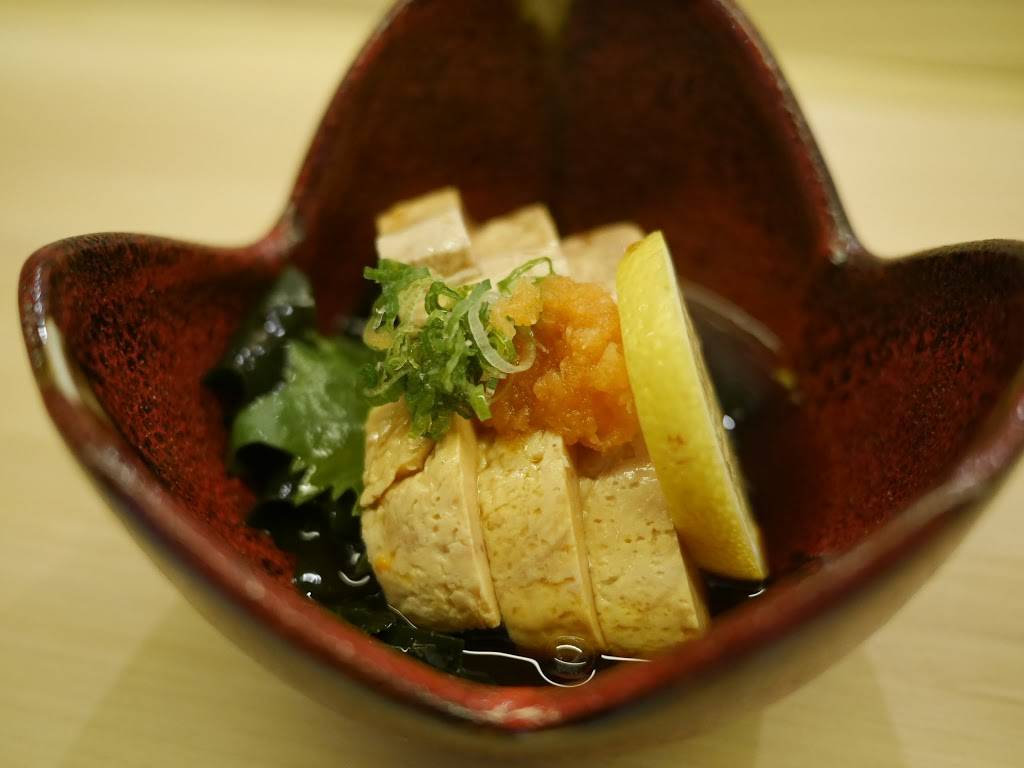 Ijji Sushi | restaurant | 252 Divisadero St, San Francisco, CA 94117, USA | 4156587388 OR +1 415-658-7388