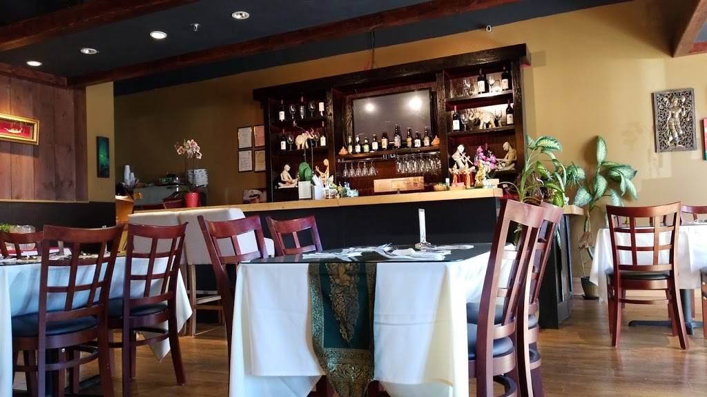 Rum Thai Bistro | restaurant | 880 Sterling Pkwy #20, Lincoln, CA 95648, USA | 9165437300 OR +1 916-543-7300