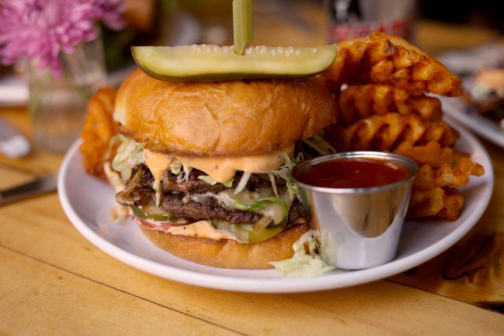 Lowlife Bar | restaurant | 106 E Hudson Ave, Folly Beach, SC 29439, USA | 8436330460 OR +1 843-633-0460