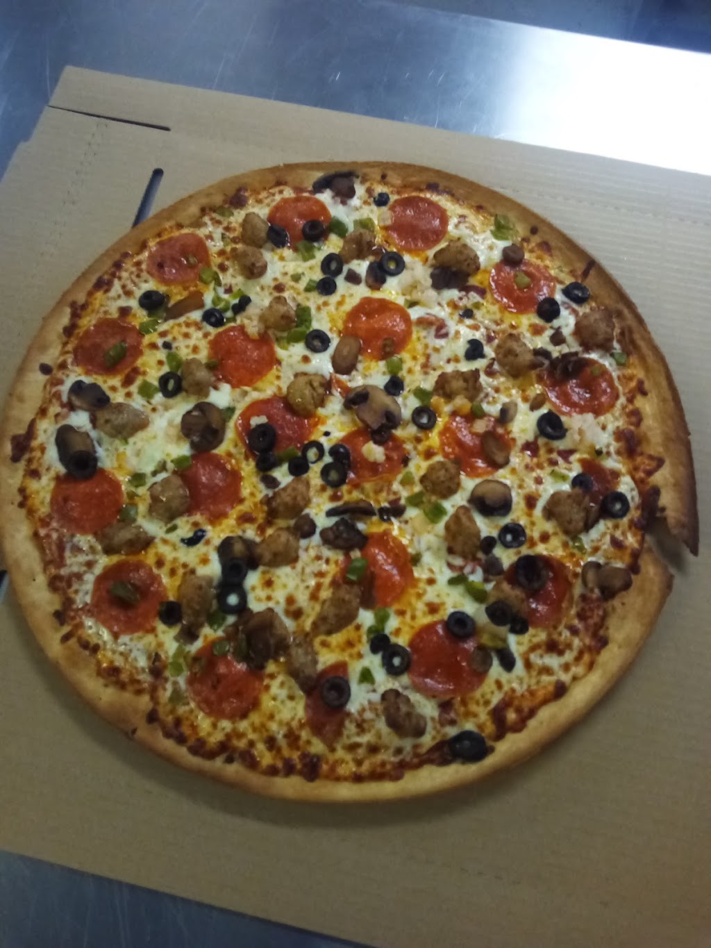 Beachside Pizza & Ice Cream | meal takeaway | 1699 Beach Blvd, Biloxi, MS 39531, USA | 2283747962 OR +1 228-374-7962