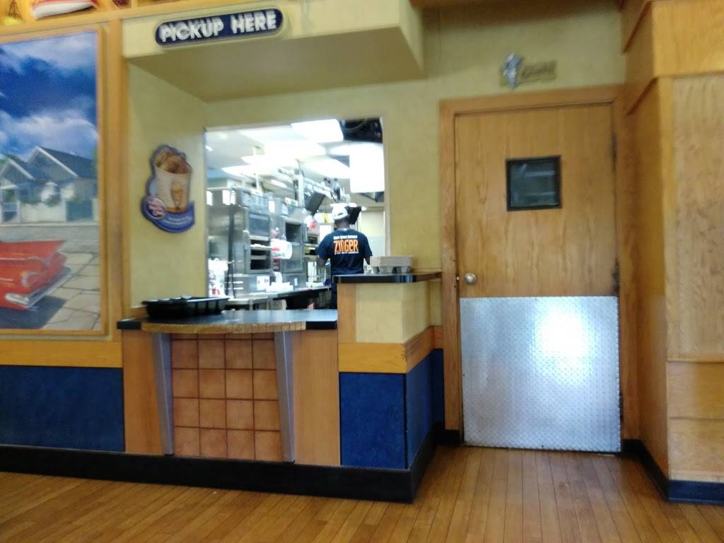 KFC | restaurant | 140 Hanes Square Shop Cir, Winston-Salem, NC 27103, USA | 3366592680 OR +1 336-659-2680