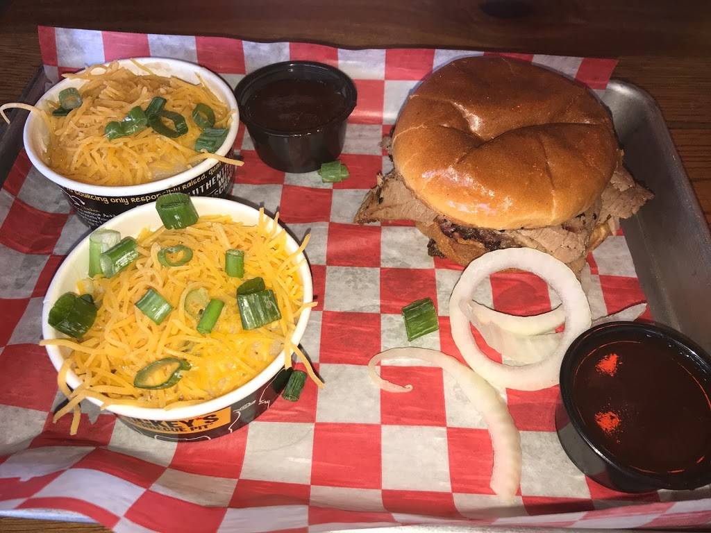 Dickeys Barbecue Pit | restaurant | 7451 Youree Dr # 28, Shreveport, LA 71105, USA | 3182176070 OR +1 318-217-6070
