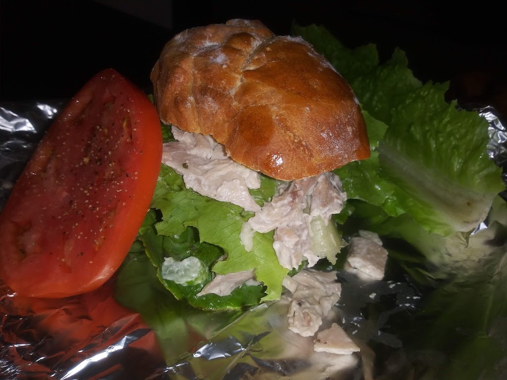 Bryn Mawr Bistro | restaurant | 1763 W Estes Ave, Chicago, IL 60626, USA | 3126862729 OR +1 312-686-2729