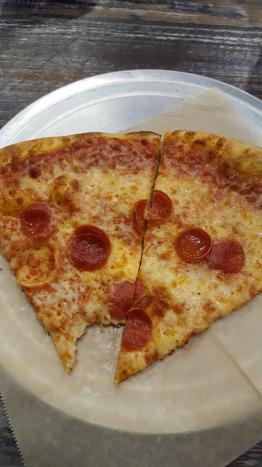 Flippin Pizza | restaurant | 17933 MacArthur Blvd, Irvine, CA 92614, USA | 9499553800 OR +1 949-955-3800