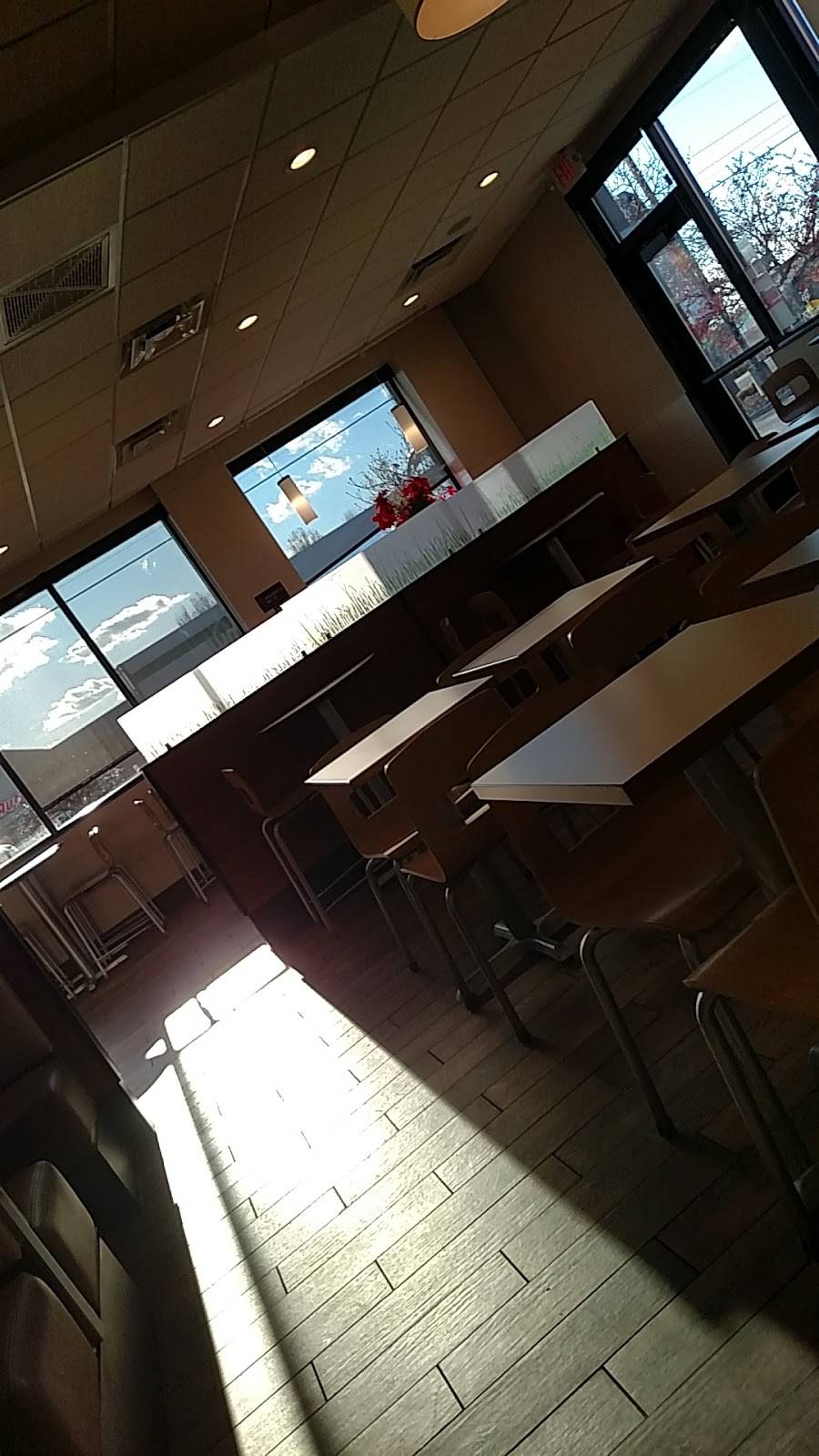 Wendys | restaurant | 88 Miller Dr, Sunbury, OH 43074, USA | 7409654446 OR +1 740-965-4446