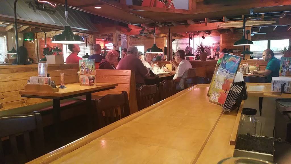 Texas Roadhouse | restaurant | 115 Garden Golf Blvd, North Wales, PA 19454, USA | 2153934974 OR +1 215-393-4974