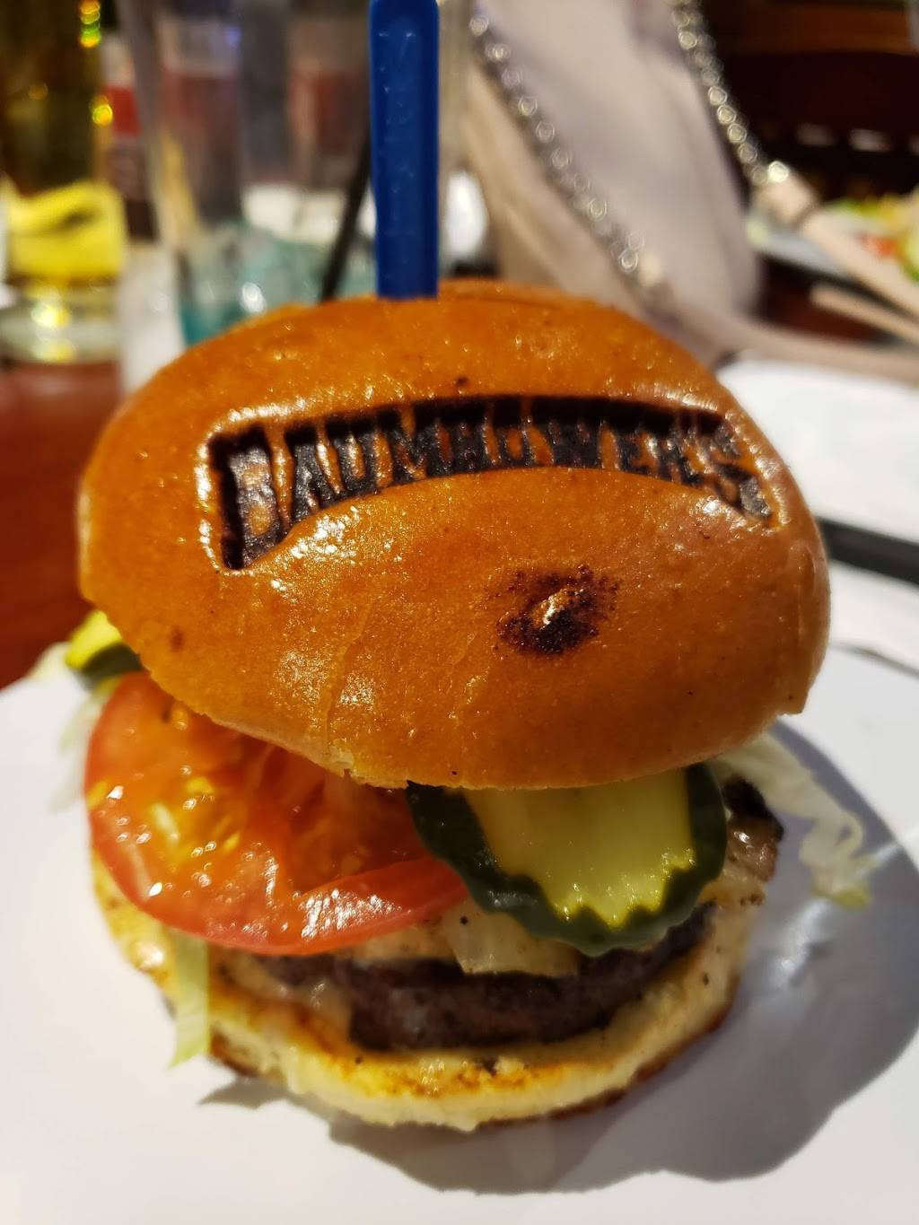 Baumhowers Victory Grille | restaurant | 500 Harper Lee Dr, Tuscaloosa, AL 35404, USA | 2054099922 OR +1 205-409-9922