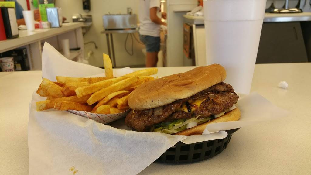 Freddies Hamburgers | restaurant | 9130 E 11th St, Tulsa, OK 74112, USA | 9188365600 OR +1 918-836-5600