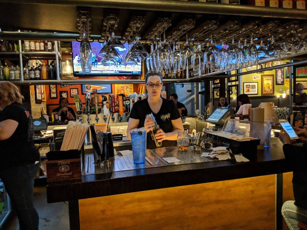 Bad Daddys Burger Bar | restaurant | 2151 E Briarwood Ave Ste 621, Centennial, CO 80122, USA | 3039937459 OR +1 303-993-7459