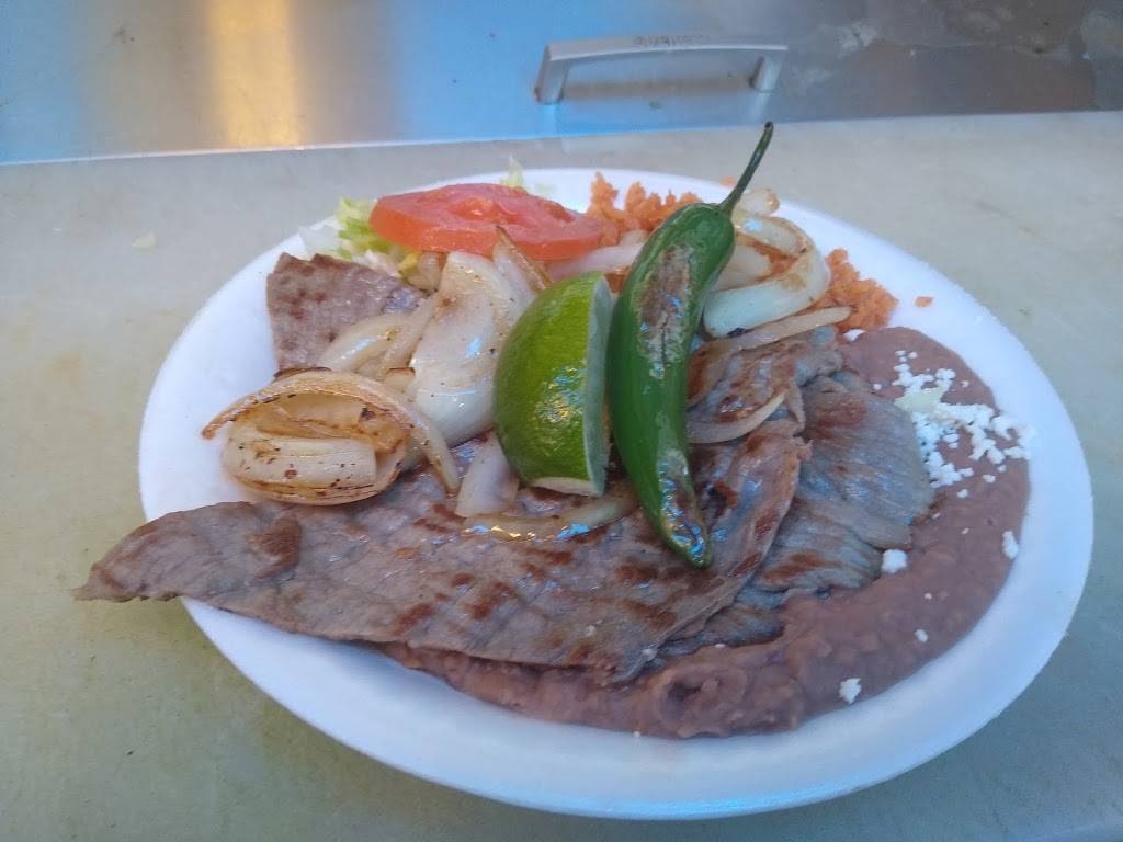 Monicas Tamales | restaurant | 21001, 21041 Cajalco Rd, Perris, CA 92570, USA | 9515914651 OR +1 951-591-4651