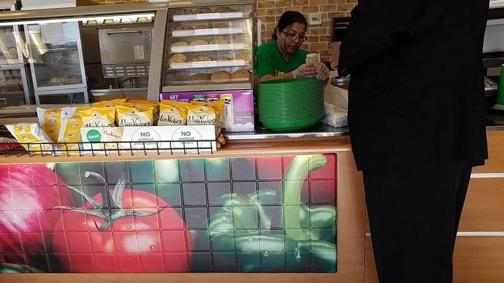 Subway | restaurant | 5577 Northwest Expy, Warr Acres, OK 73132, USA | 4057285865 OR +1 405-728-5865