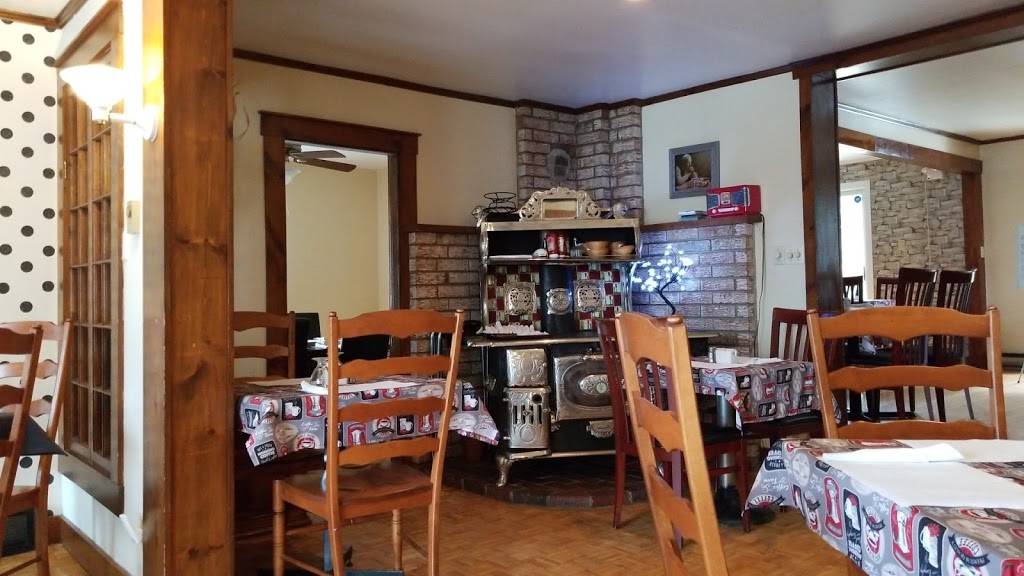 Restaurant Amijo Inc | restaurant | 189 Avenue Centrale N, Stratford, QC G0Y 1P0, Canada | 4184431212 OR +1 418-443-1212