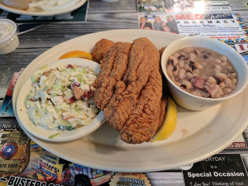 Hucks Catfish | restaurant | 2811 Trail Dr, Denison, TX 75020, USA | 9033370033 OR +1 903-337-0033