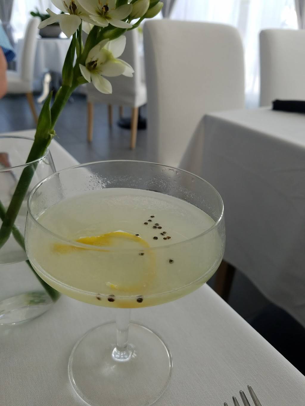 Petrossian Restaurant & Boutique | restaurant | 321 N Robertson Blvd, West Hollywood, CA 90048, USA | 3102716300 OR +1 310-271-6300