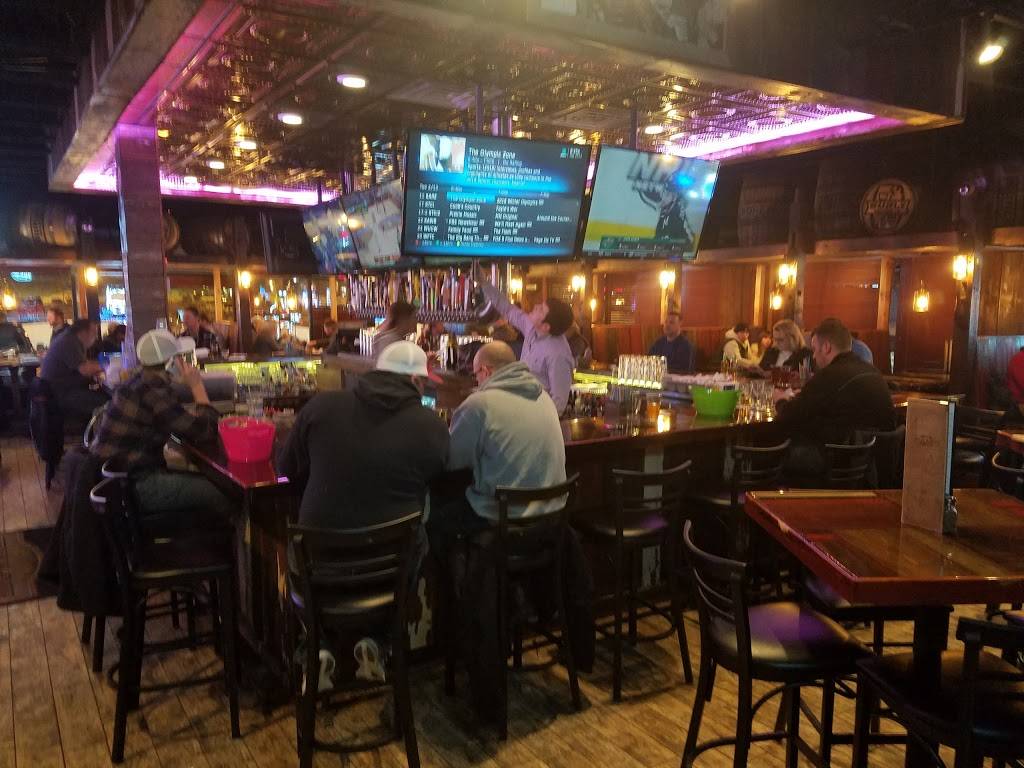 Willy McCoys | restaurant | 320 Pioneer Trail, Chaska, MN 55318, USA | 9525009645 OR +1 952-500-9645