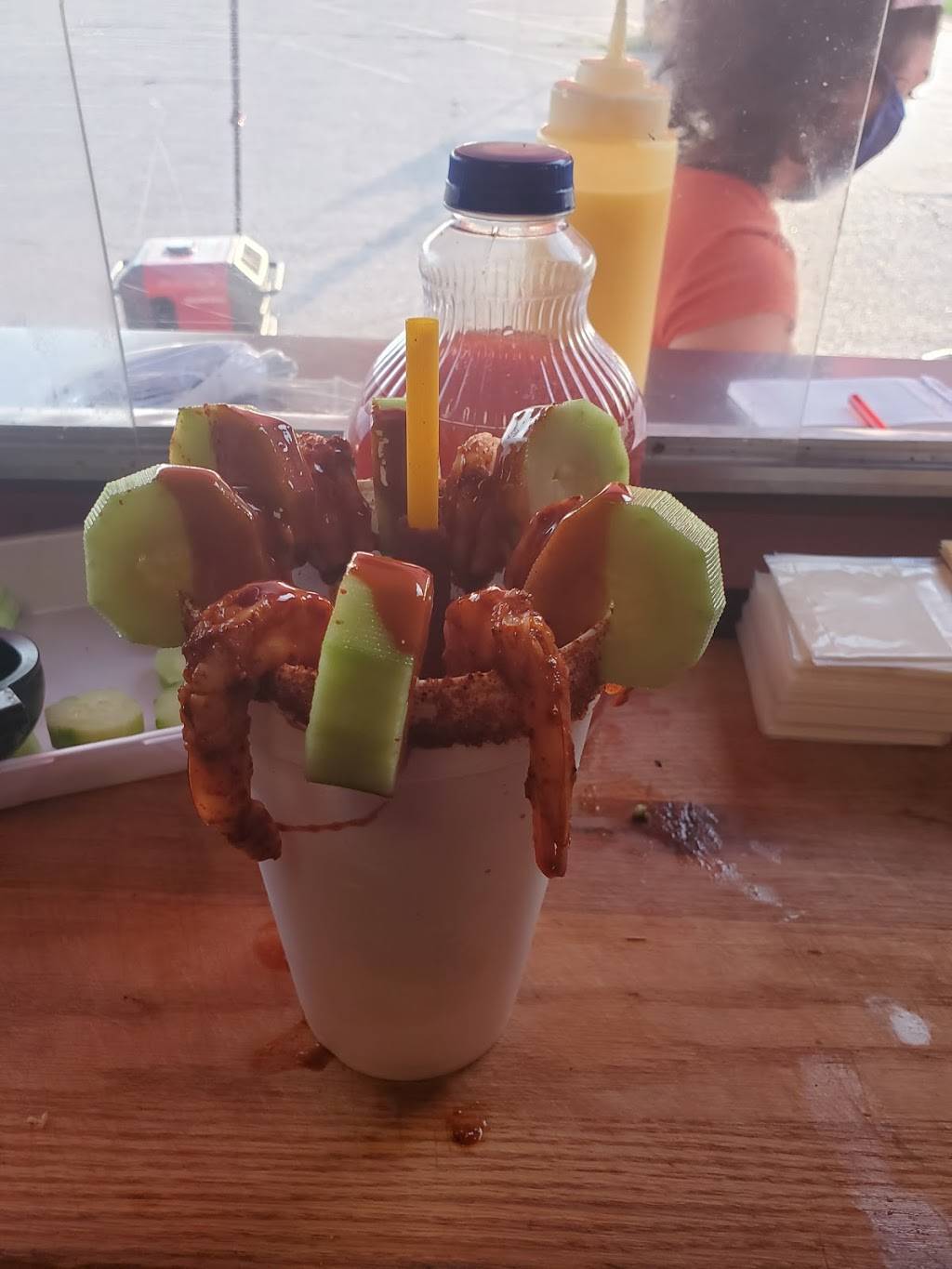 Hamburguesas y micheladas lupe | restaurant | 3460 W Walnut St, Garland, TX 75042, USA | 2146648719 OR +1 214-664-8719