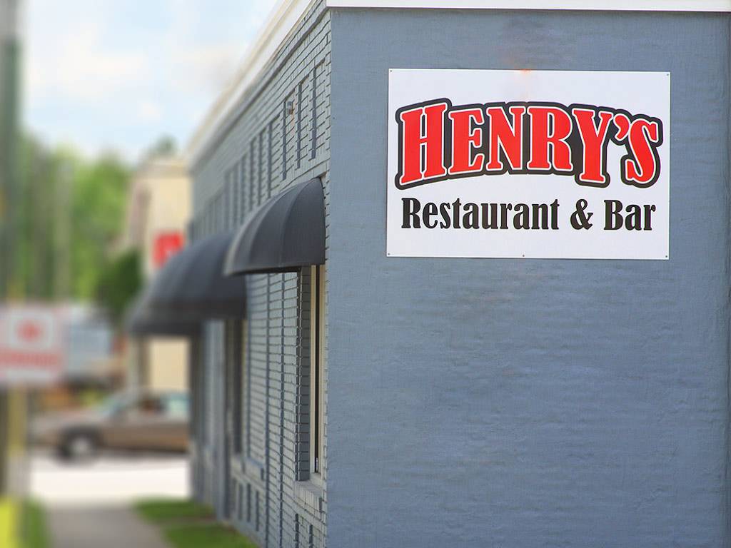 Henrys Restaurant & Bar | restaurant | 2108 State St, Cayce, SC 29033, USA | 8036618494 OR +1 803-661-8494