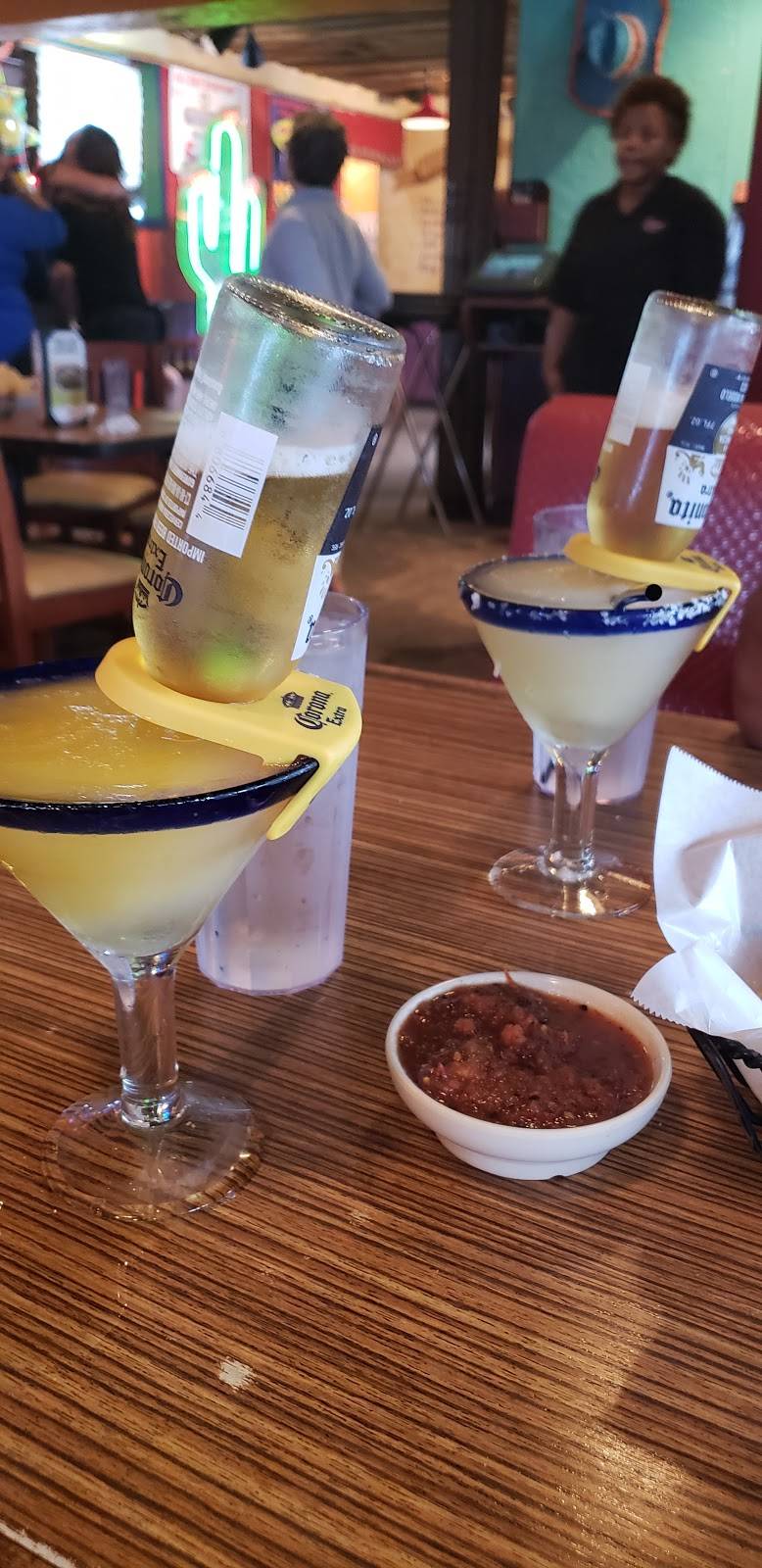 Chevys Fresh Mex | restaurant | 7511 Greenbelt Rd, Greenbelt, MD 20770, USA | 3012200078 OR +1 301-220-0078