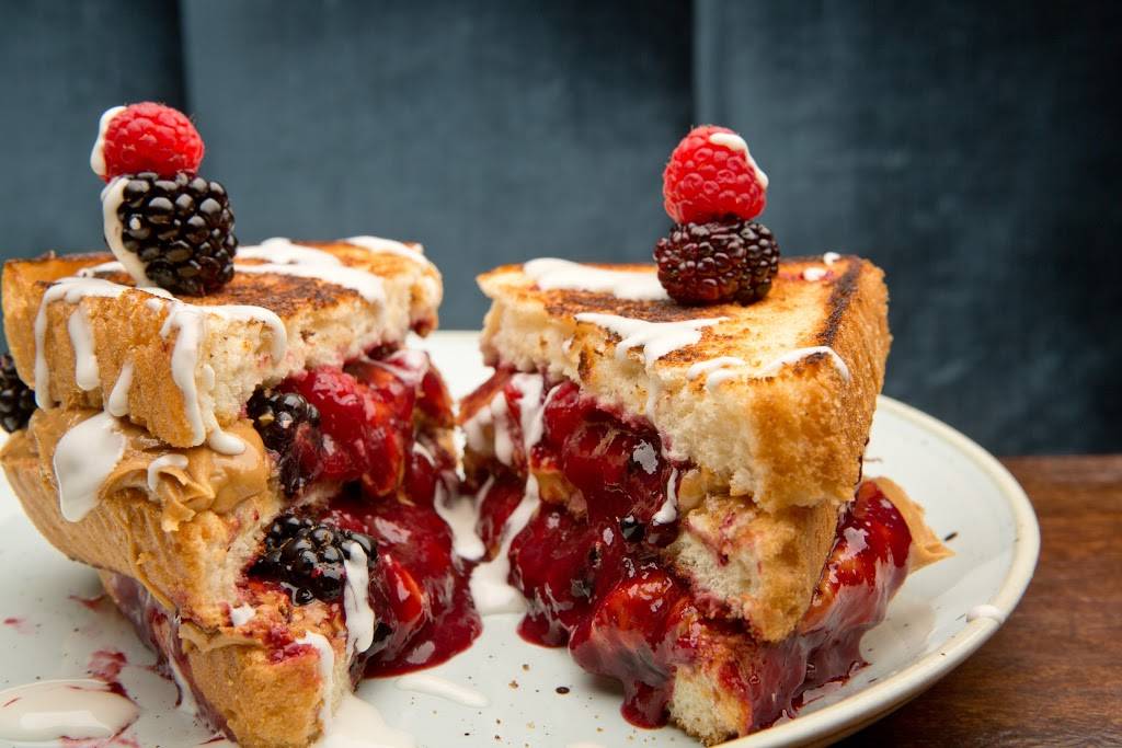 Le Moo | restaurant | 2300 Lexington Rd, Louisville, KY 40206, USA | 5024588888 OR +1 502-458-8888