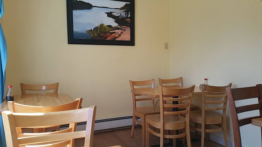 Lis Place | restaurant | 51 West St, Freeport, ME 04032, USA | 2078659299 OR +1 207-865-9299