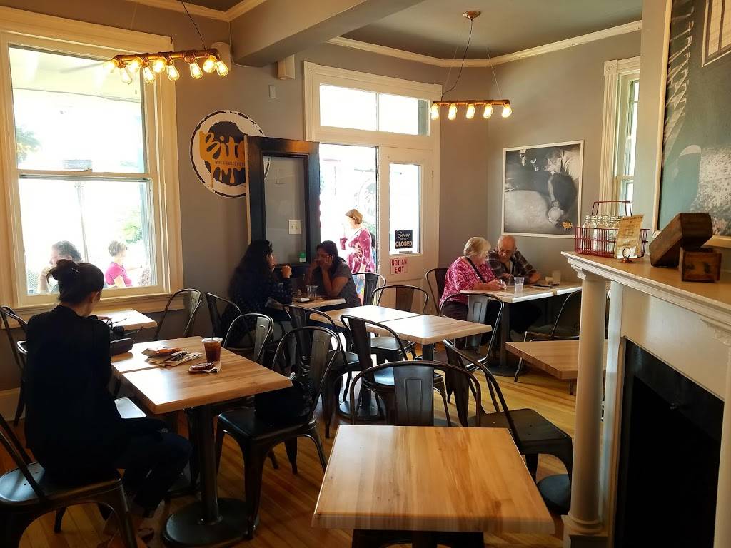 Bites Wine & Grilled Cheese Bar | restaurant | 105 S King St, Leesburg, VA 20175, USA | 5719184643 OR +1 571-918-4643