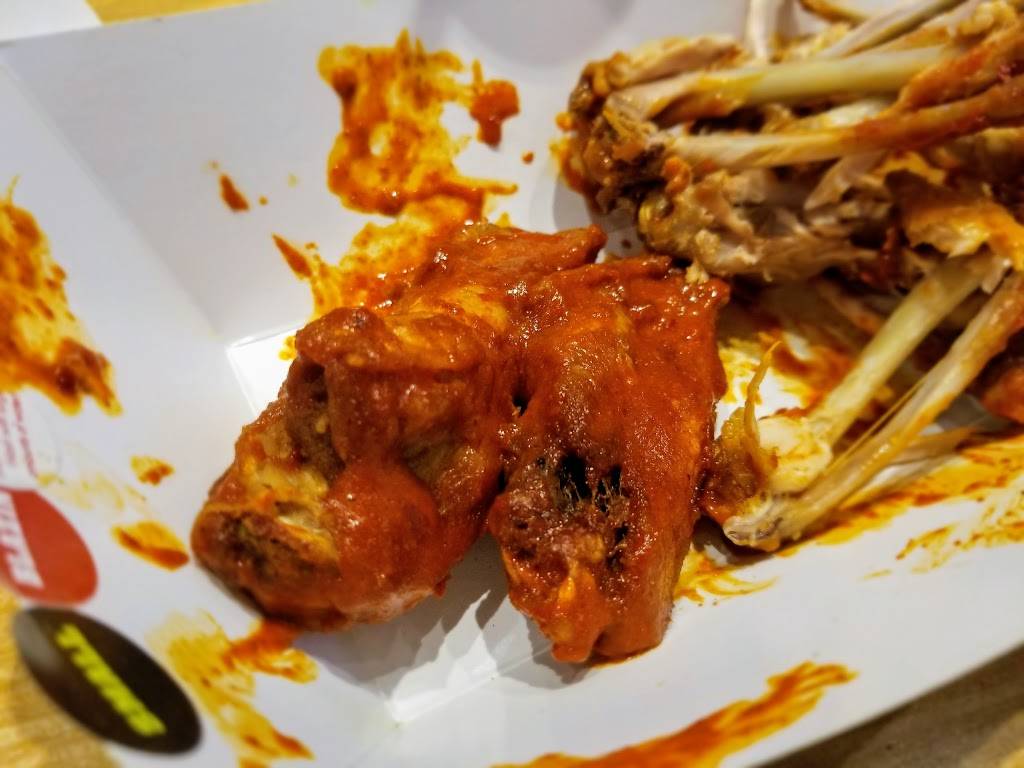 Buffalo Wild Wings | meal takeaway | 7191 Lake Andrew Dr, Melbourne, FL 32940, USA | 3216380882 OR +1 321-638-0882