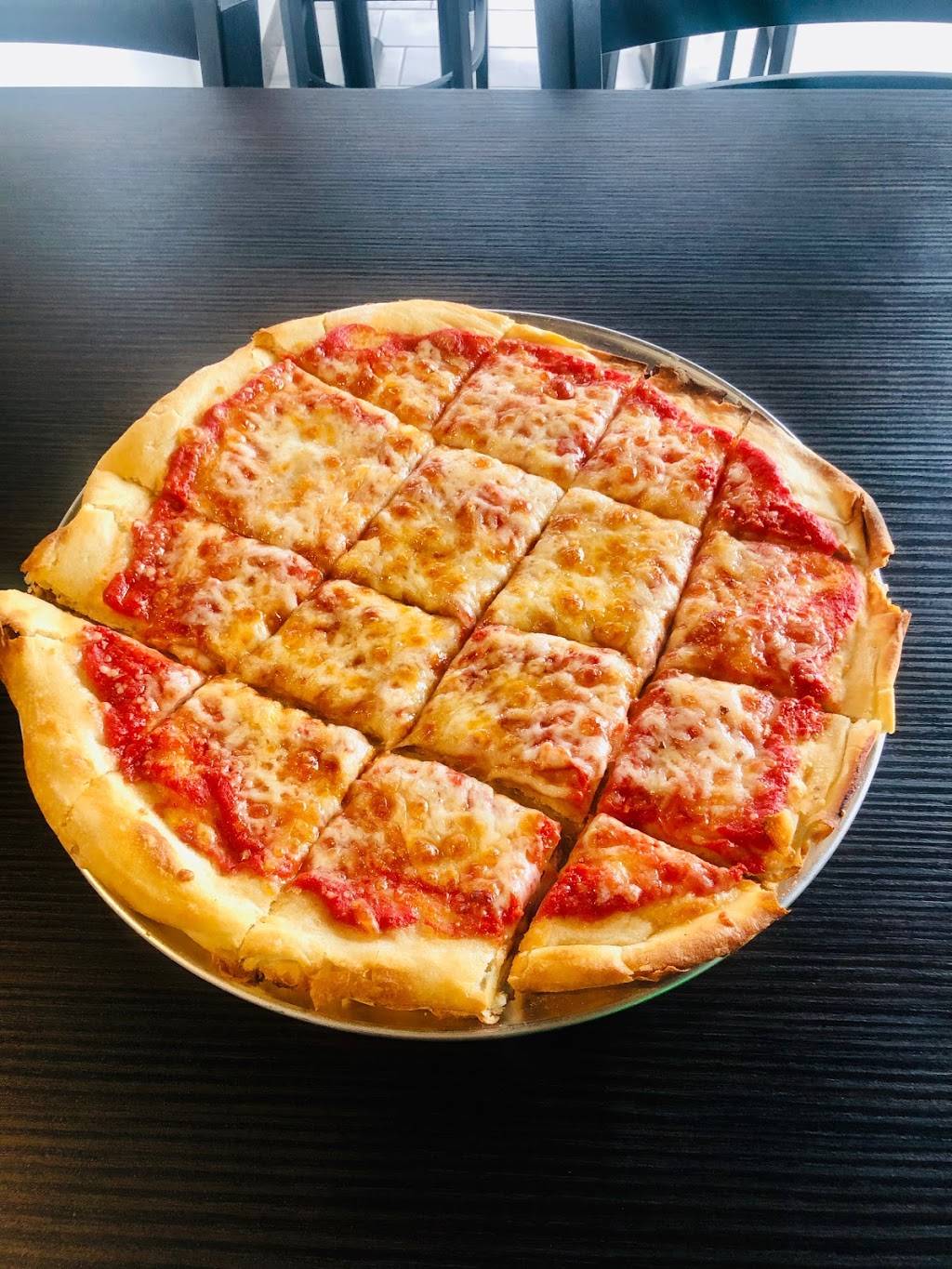 Lucky Bernies | restaurant | 3035 N Oak Grove Ave Ste 101, Waukegan, IL 60087, USA | 8476724722 OR +1 847-672-4722