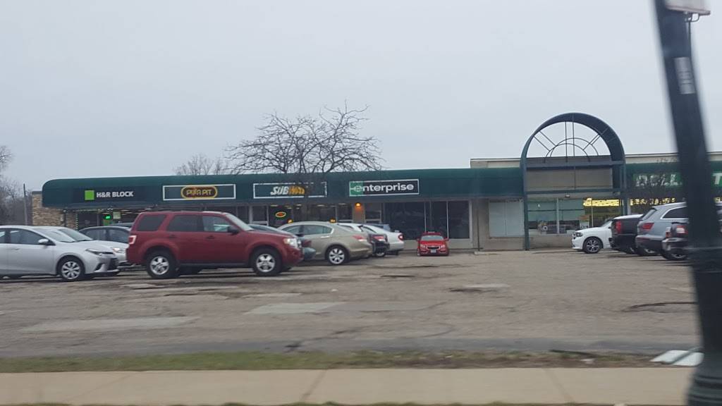 Subway | restaurant | 215 W Main St, Waukesha, WI 53186, USA | 2625749922 OR +1 262-574-9922