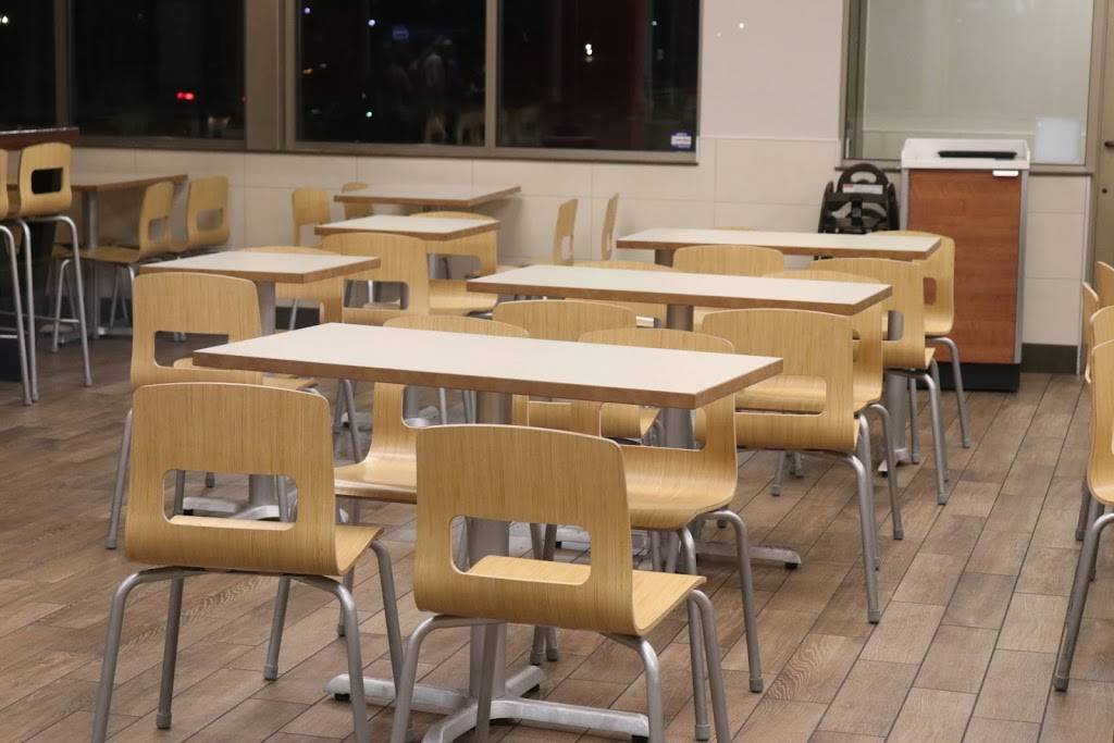 Wendys | restaurant | 2120 S Edwin C Moses Blvd, Dayton, OH 45417, USA | 9372221255 OR +1 937-222-1255