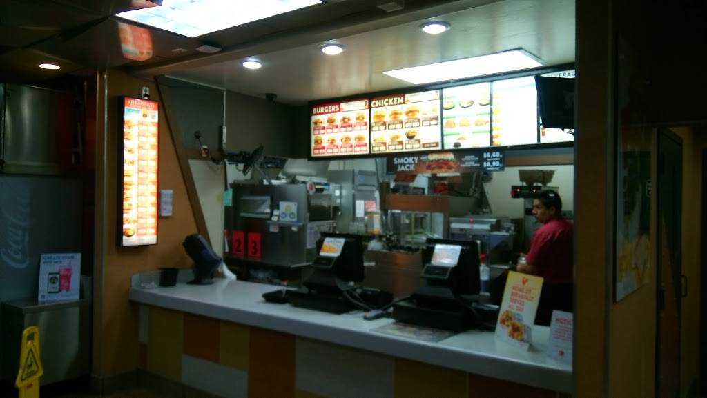Jack in the Box | restaurant | 393 W Main St, El Cajon, CA 92020, USA | 6194472520 OR +1 619-447-2520