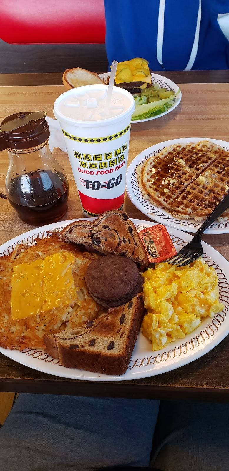 Waffle House | meal takeaway | 4615, I-55, Jackson, MS 39206, USA | 6013666008 OR +1 601-366-6008