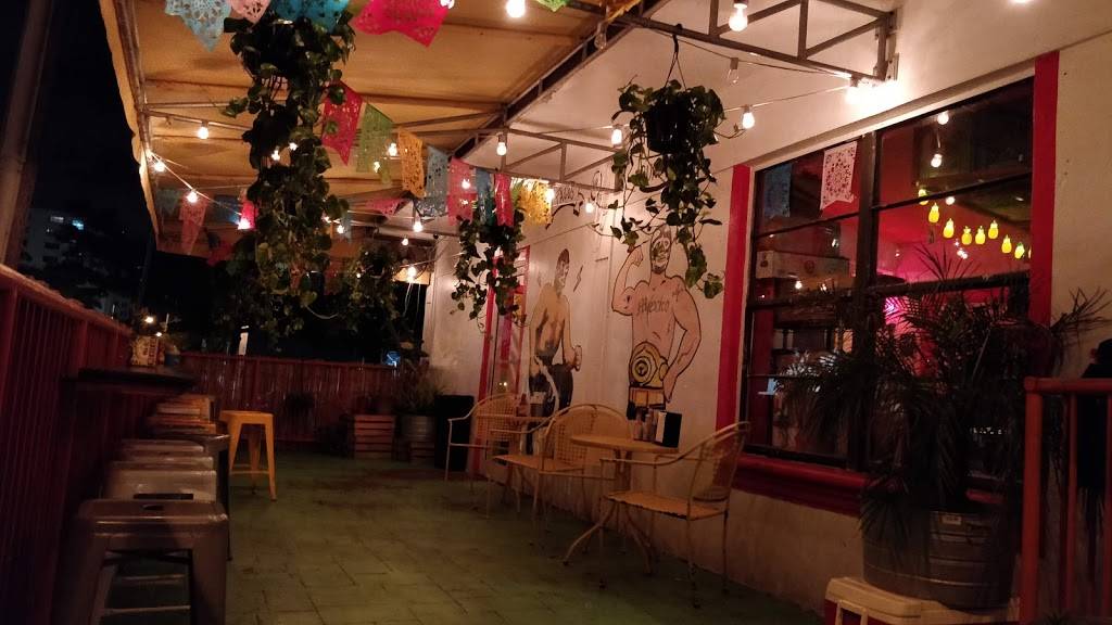 Tacos vs. Burritos Cantina | restaurant | 1888 79th Street Causeway, North Bay Village, FL 33141, USA | 3058682096 OR +1 305-868-2096