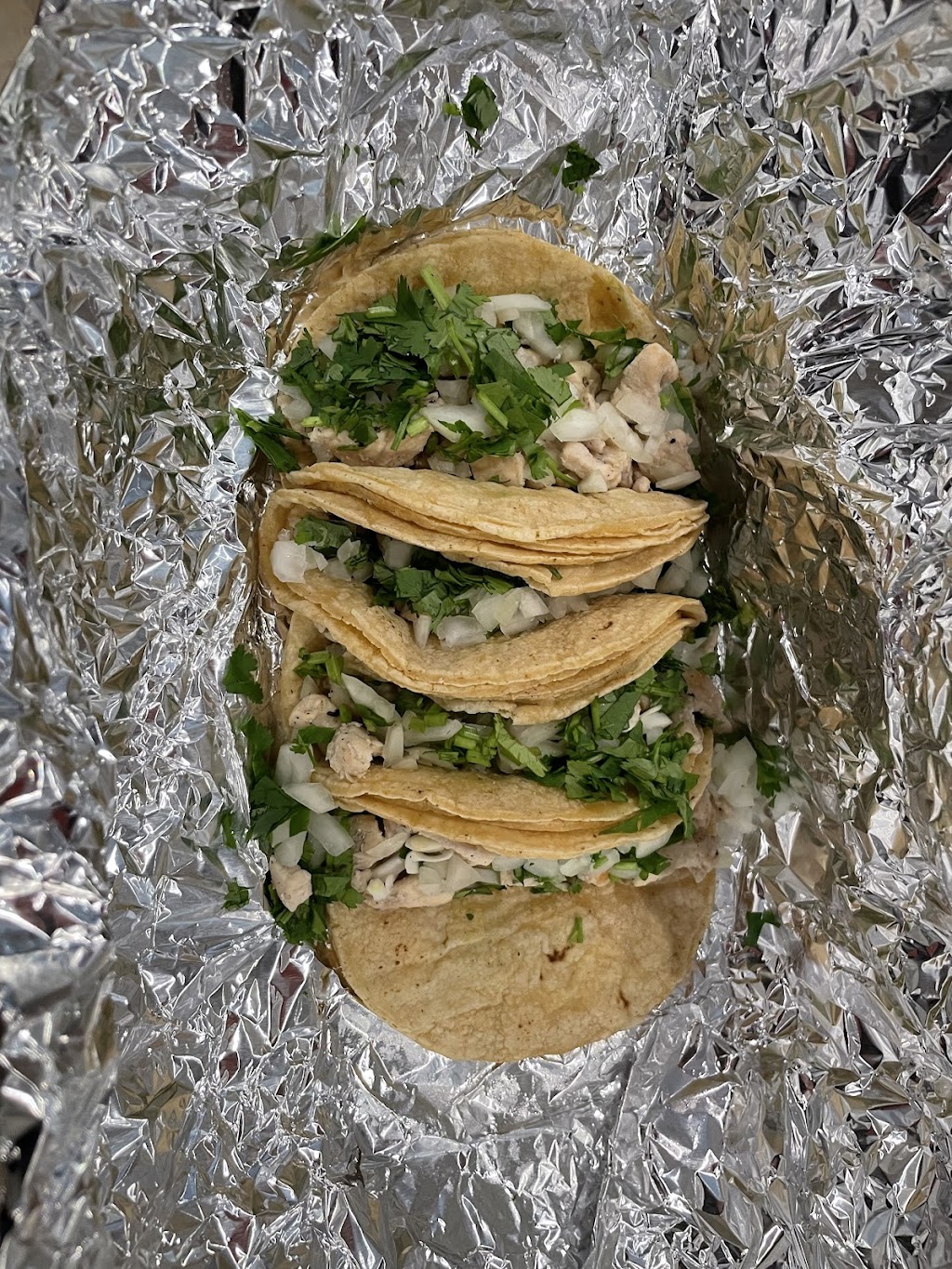 Famous TacoBurger | restaurant | 2901 Central St, Evanston, IL 60201, USA | 8474250063 OR +1 847-425-0063