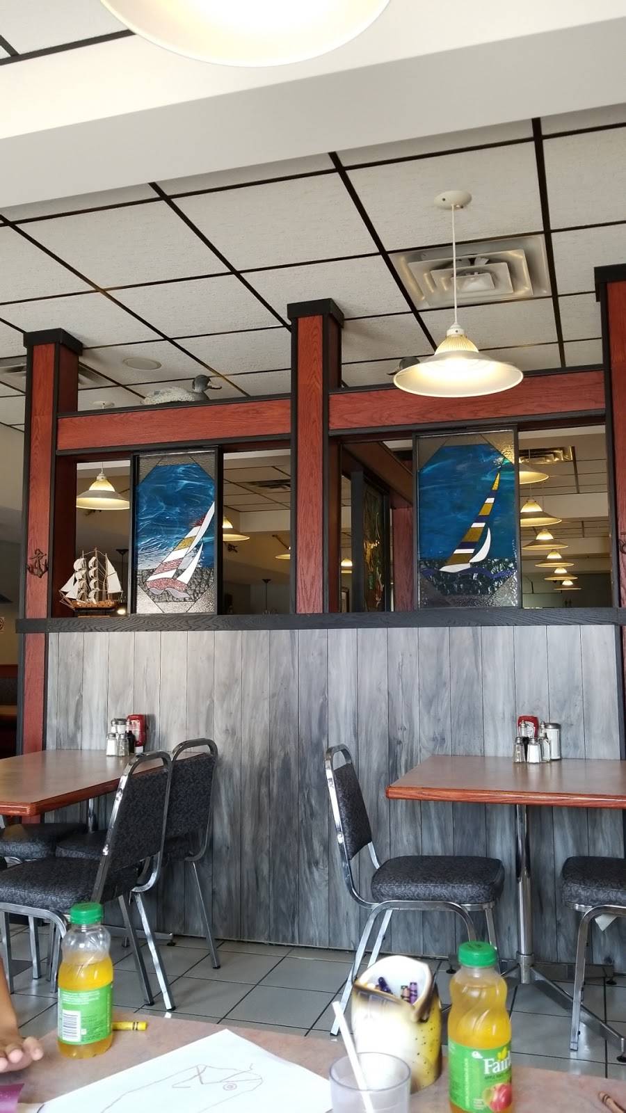 Pat & Hanks Fish & Chips | restaurant | 12213 Tecumseh Rd E, Windsor, ON N8N 1M3, Canada | 5197390638 OR +1 519-739-0638