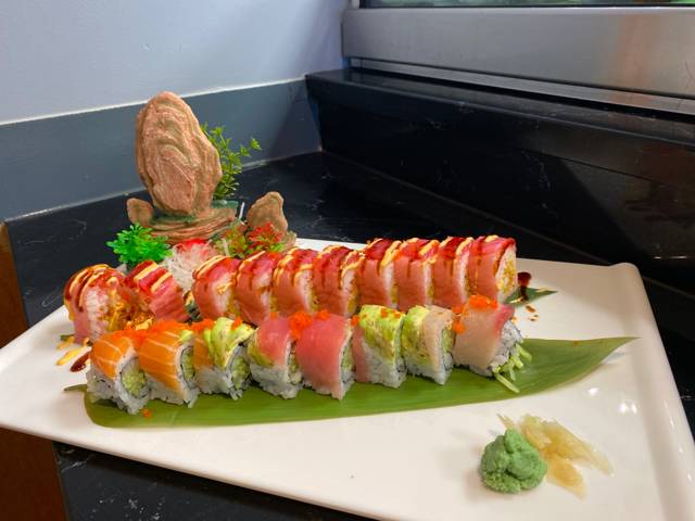 Red 8 Asian cuisine & sushi bar | restaurant | 1781 E Murray Holladay Rd, Salt Lake City, UT 84117, USA | 3853138838 OR +1 385-313-8838