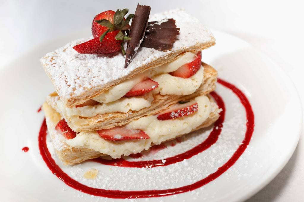 Chateau West | restaurant | 3408 West End Ave, Nashville, TN 37203, USA | 6154322622 OR +1 615-432-2622