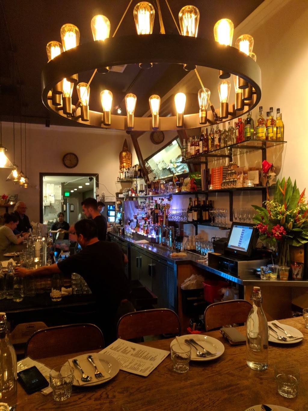 Burma Superstar | restaurant | 4721 Telegraph Ave, Oakland, CA 94609, USA | 5106522900 OR +1 510-652-2900