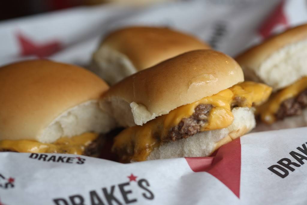 Drakes | restaurant | 3347 Tates Creek Rd, Lexington, KY 40502, USA | 8593356500 OR +1 859-335-6500