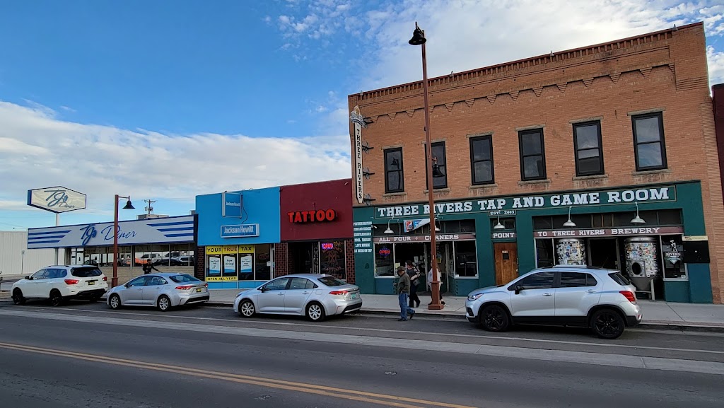 Three Rivers Tap & Game Room | restaurant | 111 E Main St, Farmington, NM 87401, USA | 5053256605 OR +1 505-325-6605