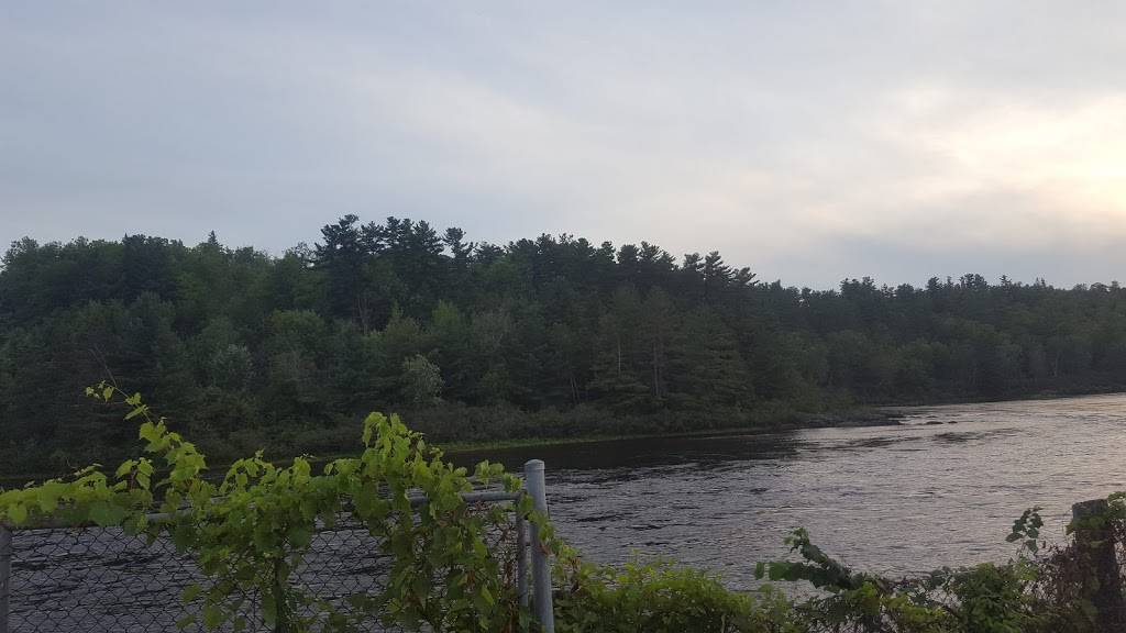 Casse-Croûte Limbour | restaurant | 2544 Rue Saint-Louis, Gatineau, QC J8V 1A2, Canada | 8195616464 OR +1 819-561-6464