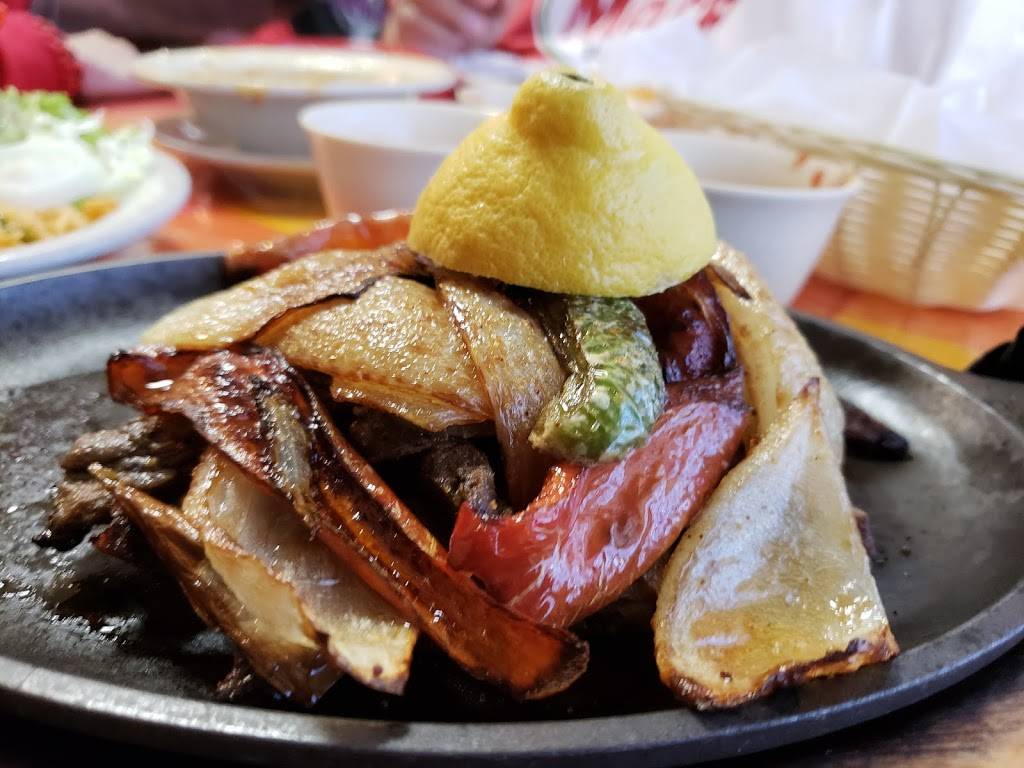 Mi Familia Mexican Restaurant | restaurant | 1917 TX-16, Graham, TX 76450, USA | 9405210553 OR +1 940-521-0553