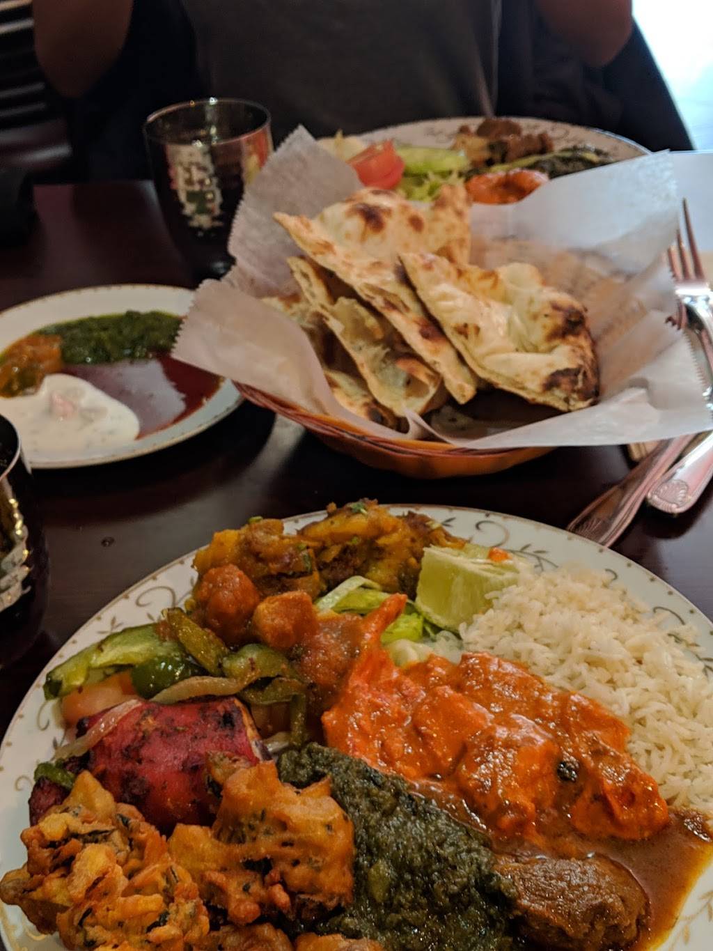 Tadka Indian Cuisine | meal takeaway | 13-15 43rd Ave, Long Island City, NY 11101, USA | 7187847444 OR +1 718-784-7444