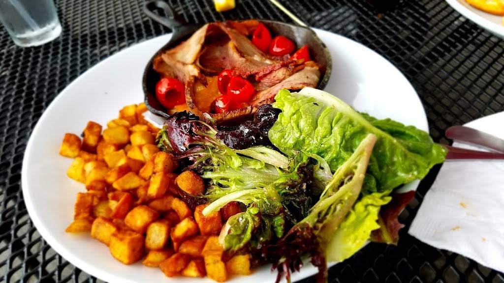 Frys Spring Station | restaurant | 2115 Jefferson Park Ave, Charlottesville, VA 22903, USA | 4342022257 OR +1 434-202-2257