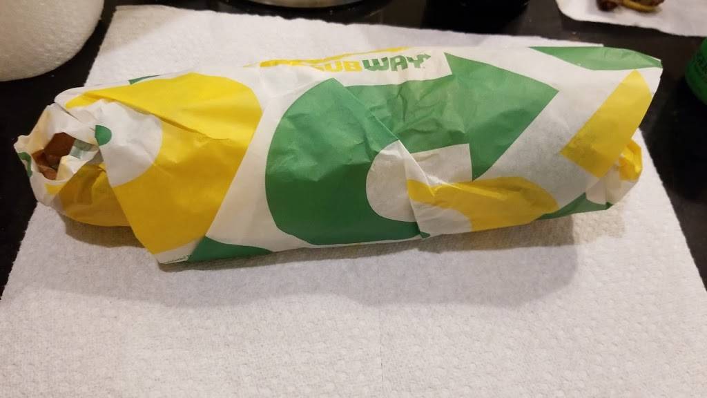 Subway Restaurants | restaurant | 2850 Stirling Rd Suites A-B, Hollywood, FL 33020, USA | 9543811244 OR +1 954-381-1244