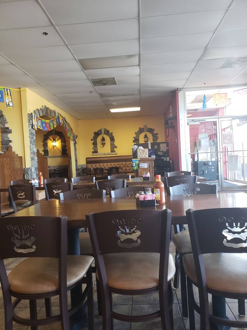 La Fuente Mexican Restaurant | restaurant | 917 NE Woods Chapel Rd, Lees Summit, MO 64064, USA | 8165242722 OR +1 816-524-2722
