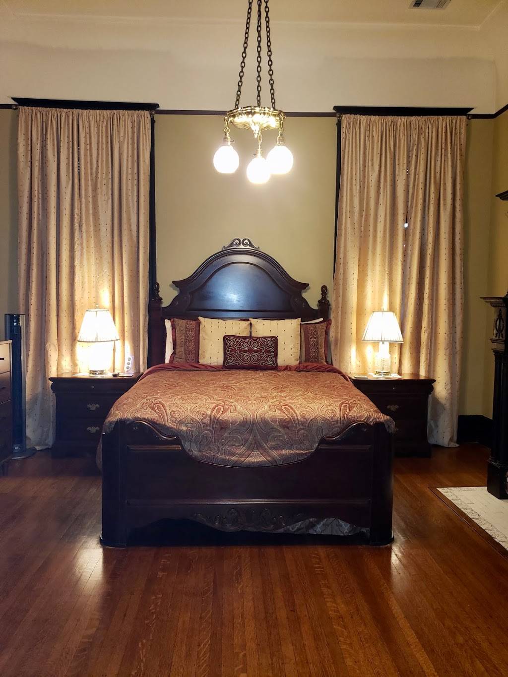 Canal Street Inn | night club | 3620 Canal St, New Orleans, LA 70119, USA | 5044833033 OR +1 504-483-3033