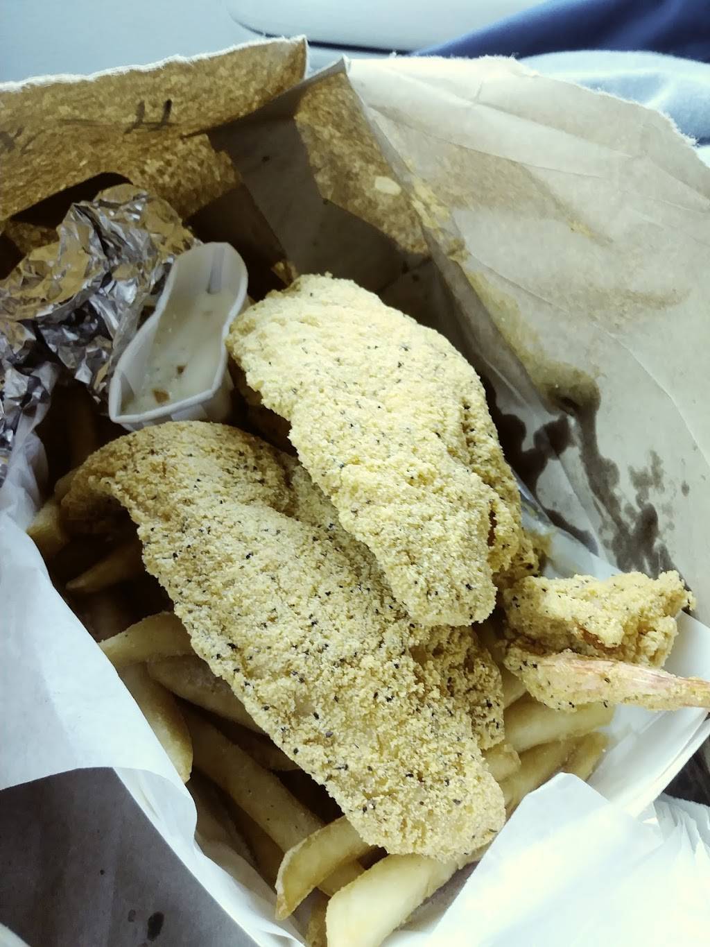 Top Cat Seafood Restaurant | restaurant | 1717 hatcher street, Dallas, TX 75215, USA | 2144283544 OR +1 214-428-3544