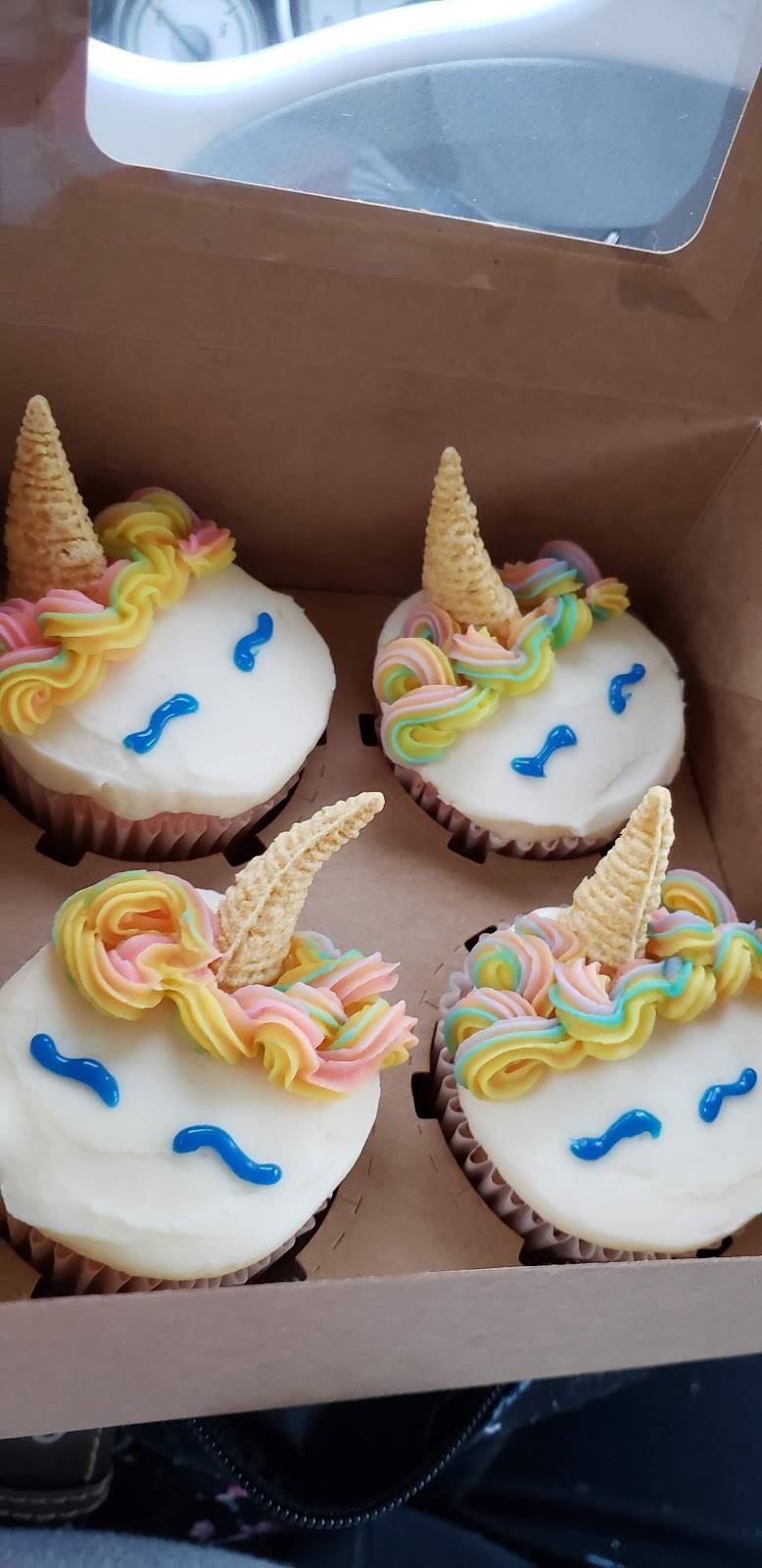 Red Robin Gourmet Burgers and Brews | restaurant | 4141 Miller Rd, Flint, MI 48507, USA | 8107338505 OR +1 810-733-8505